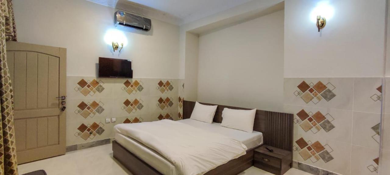 Swat Guest House Mingora Exterior photo